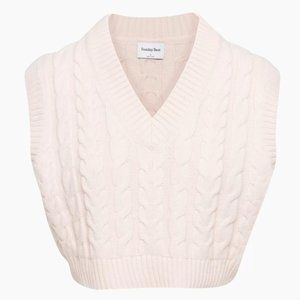 Aritzia Sunday Best Winston Cropped V Neck Sweater Vest - M - Shy Pink